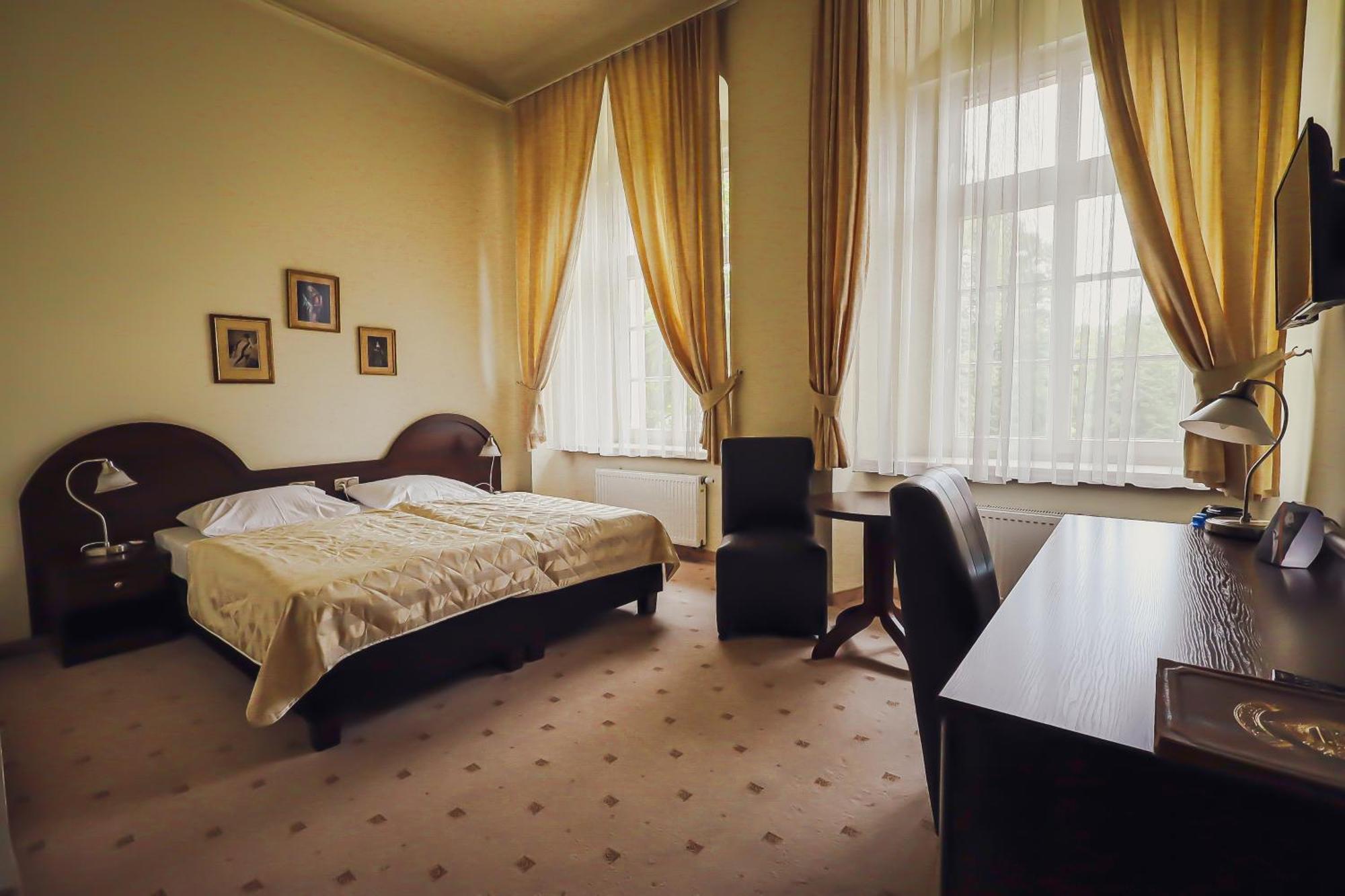 Palac Spiz Milkow Kolo Karpacza Exteriér fotografie