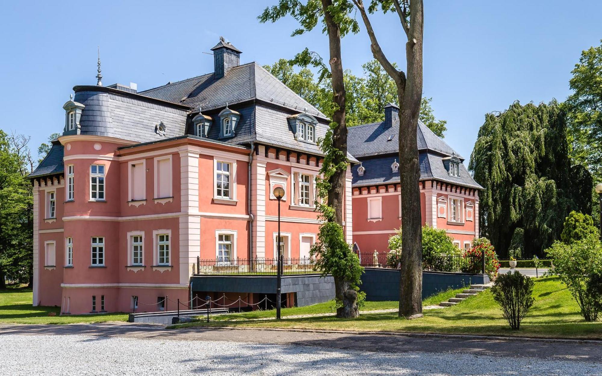 Palac Spiz Milkow Kolo Karpacza Exteriér fotografie